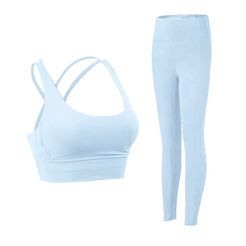 Sports set of leggings with bra.